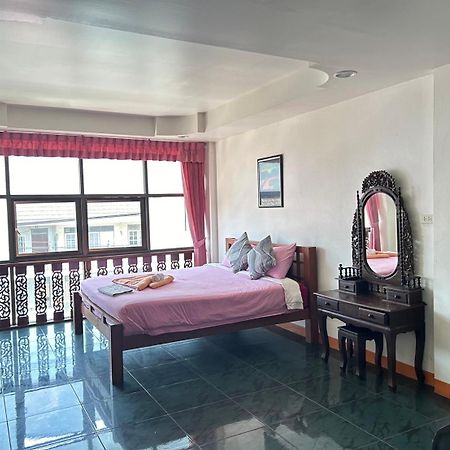 Coffeeandbeer Hostel Pattaya Exterior photo
