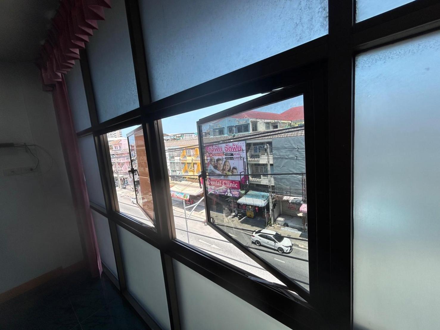 Coffeeandbeer Hostel Pattaya Exterior photo